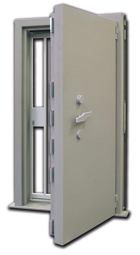 Bronirovannaya dver MWT 450 CD